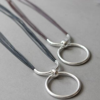 biba Kette lang GRAU mit Metall silberfarbig
