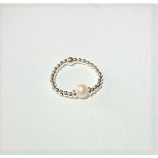 Elastischer Ring aus 925 Silber mit Süßwasserperle